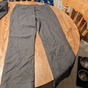 LL Bean Size 8 Gray Straight Leg Petite Classic Fit Pants w/pockets